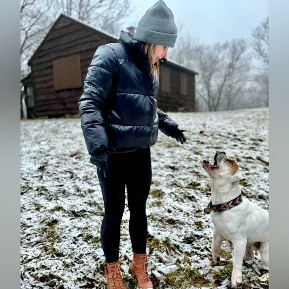 NWT Vuori Hudson Insulated Jacket in Black Women’s Size XL